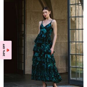 Stunning Emerald Green Tiered Maxi Dress